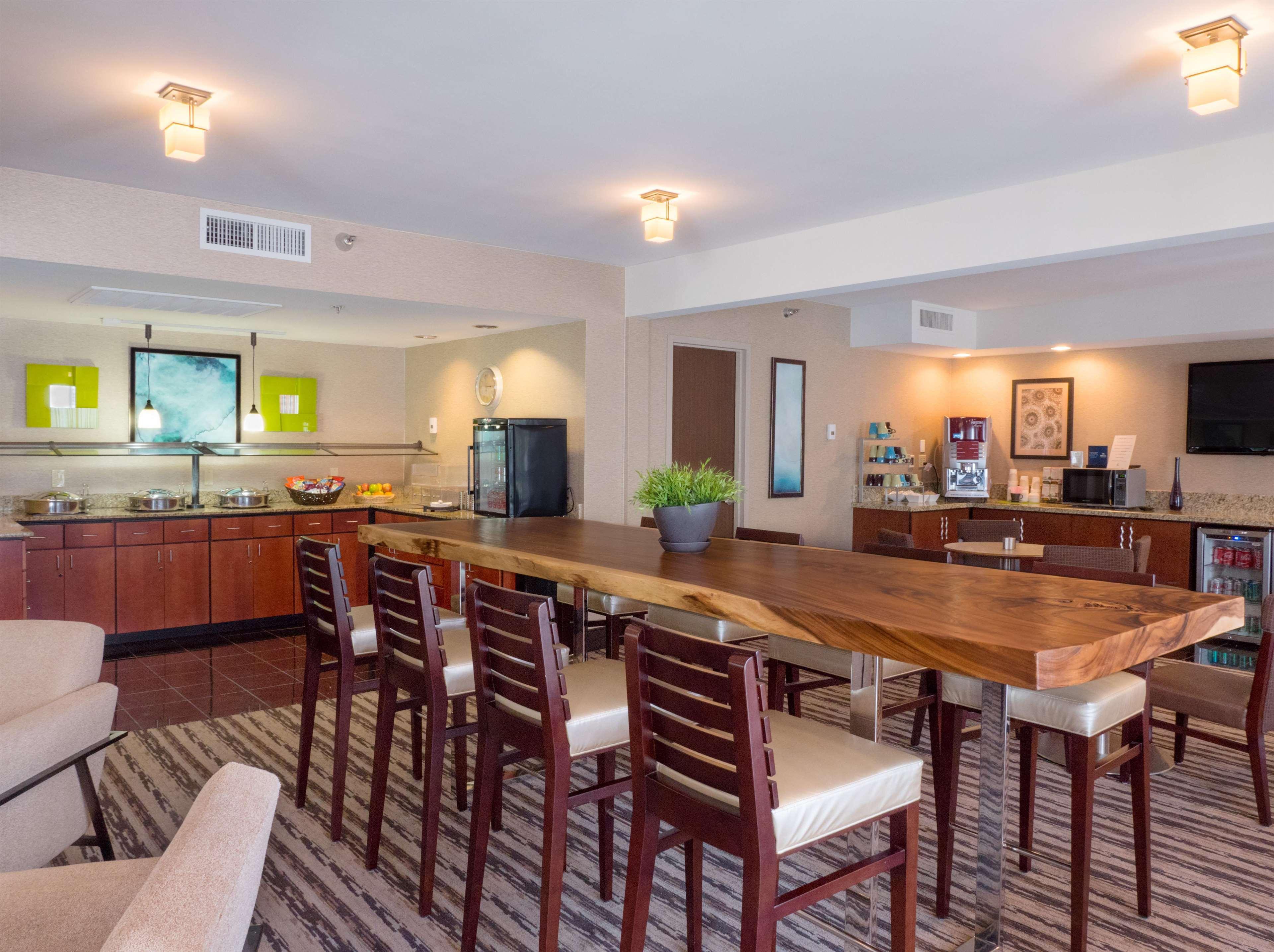 Hilton Phoenix Airport Экстерьер фото