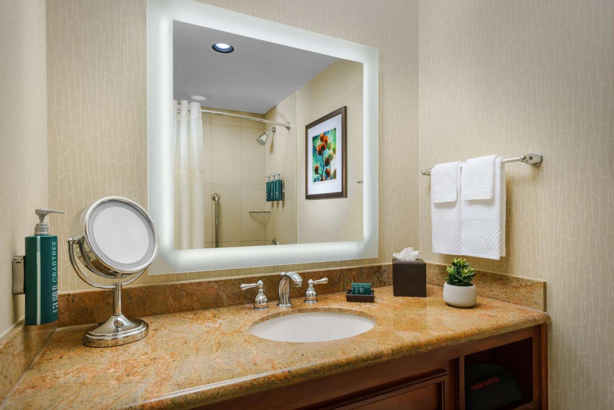 Hilton Phoenix Airport Экстерьер фото