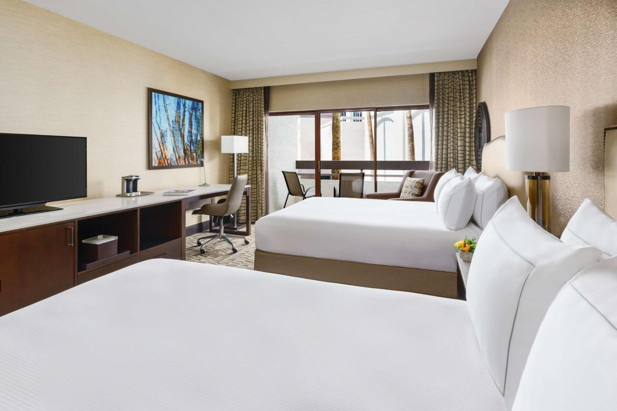 Hilton Phoenix Airport Экстерьер фото