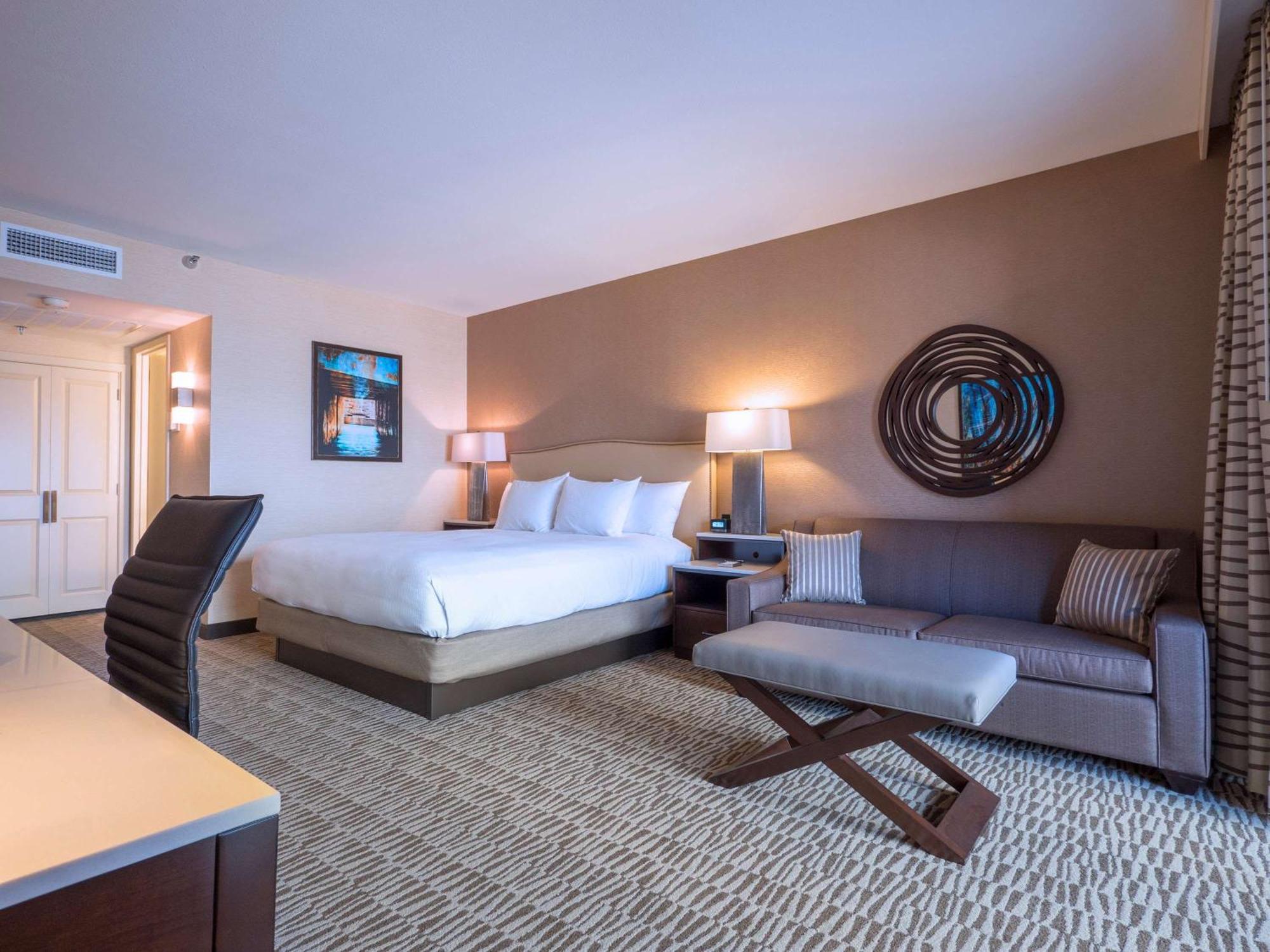 Hilton Phoenix Airport Экстерьер фото