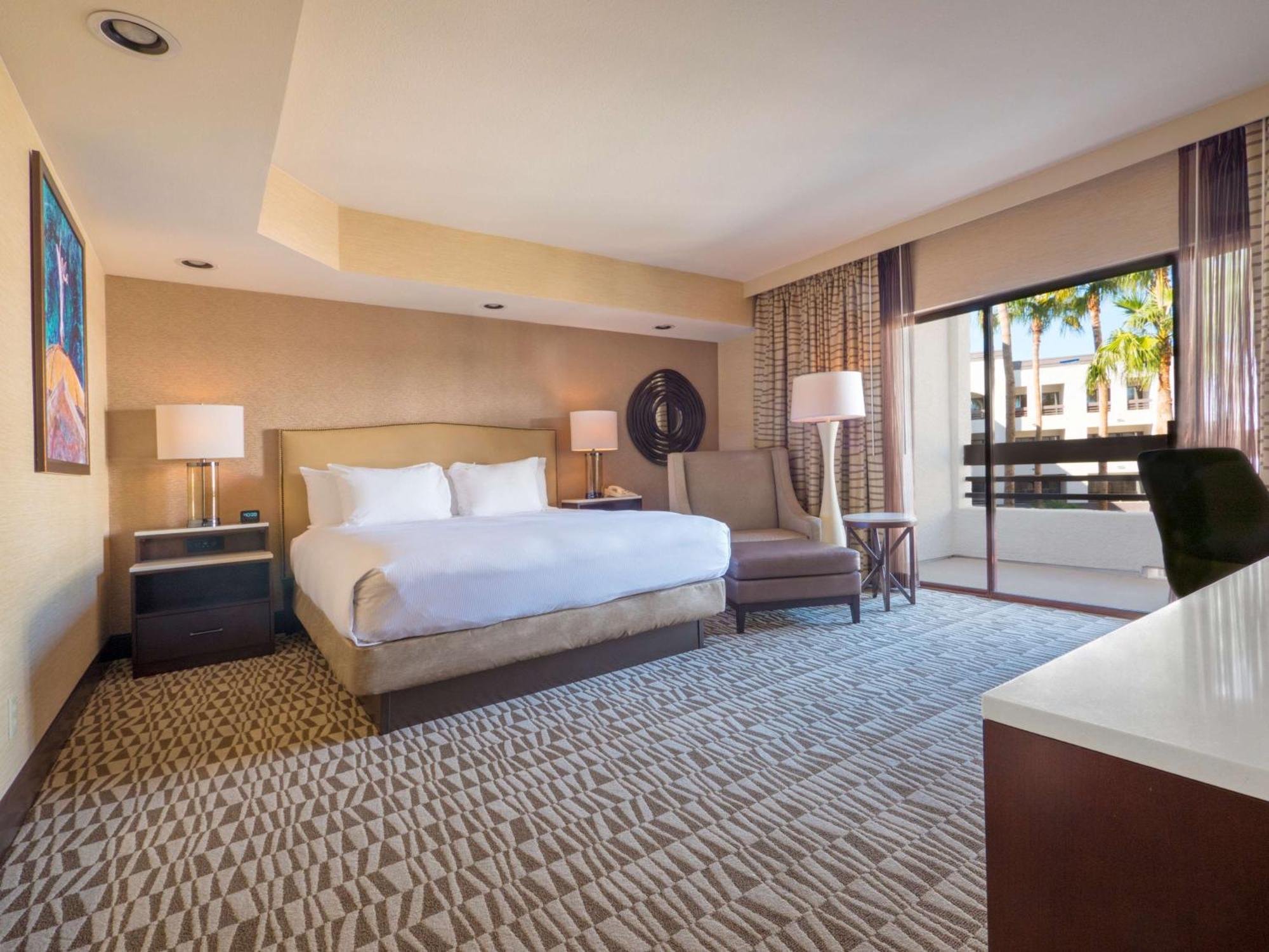 Hilton Phoenix Airport Экстерьер фото